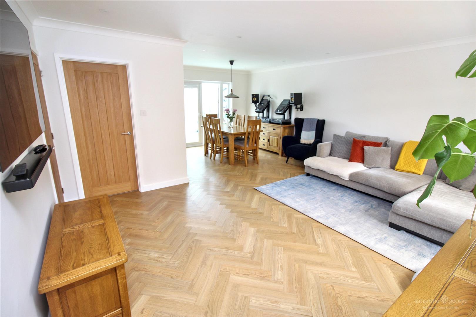 Little Heath Road, Tilehurst, Reading